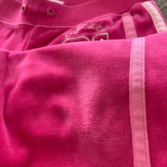 Gymboree Cupcake Velour Sweatsuit with Embroidery - Picture 13 of 16